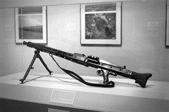 MG-42 at Huntsville Museum of Art WWII photo exhibit (105810-2)