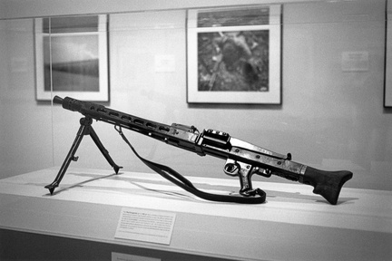 MG-42 at Huntsville Museum of Art WWII photo exhibit (105810-2)