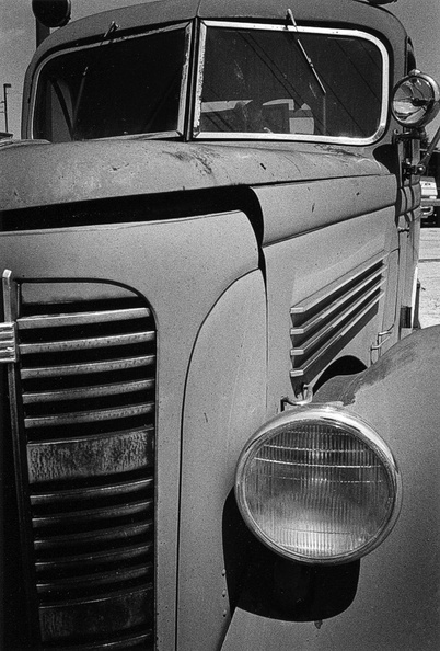 Nikon F100 with Sigma 28-70mm f2.8.
HP5+ @ EI 250 developed in Rodinal 1:50 @69F for 11 min.
Printed on Adorama RC 8x10 glossy paper with #3 filter followed by #00 edge burn. Developer was Dektol 1:2. flickr-7921622086.jpg