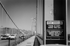 Sign on Golden Gate Bridge (105100-8)